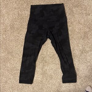 Lululemon Black Camo High Rise Cropped Leggings | Size 8